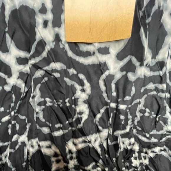 Da-Nang 100% Silk Handcrafted Shirt w/ Embroidery - Picture 6 of 11